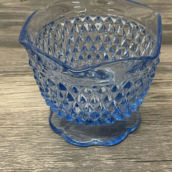 VINTAGE PALE BLUE INDIANA GLASS FOOTED OPEN SUGAR OR SMALL BOWL FLUTED DIAMOND - Picture 3 of 7